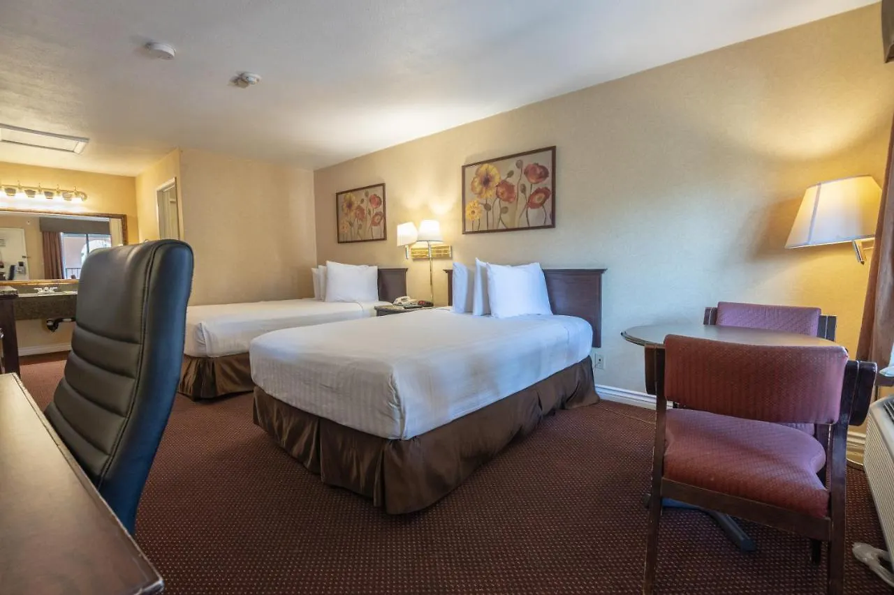 Отель Hospitality Inn Сан-Бернардино